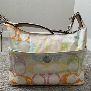 Darling Coach sun-time bag. Lightly Used.